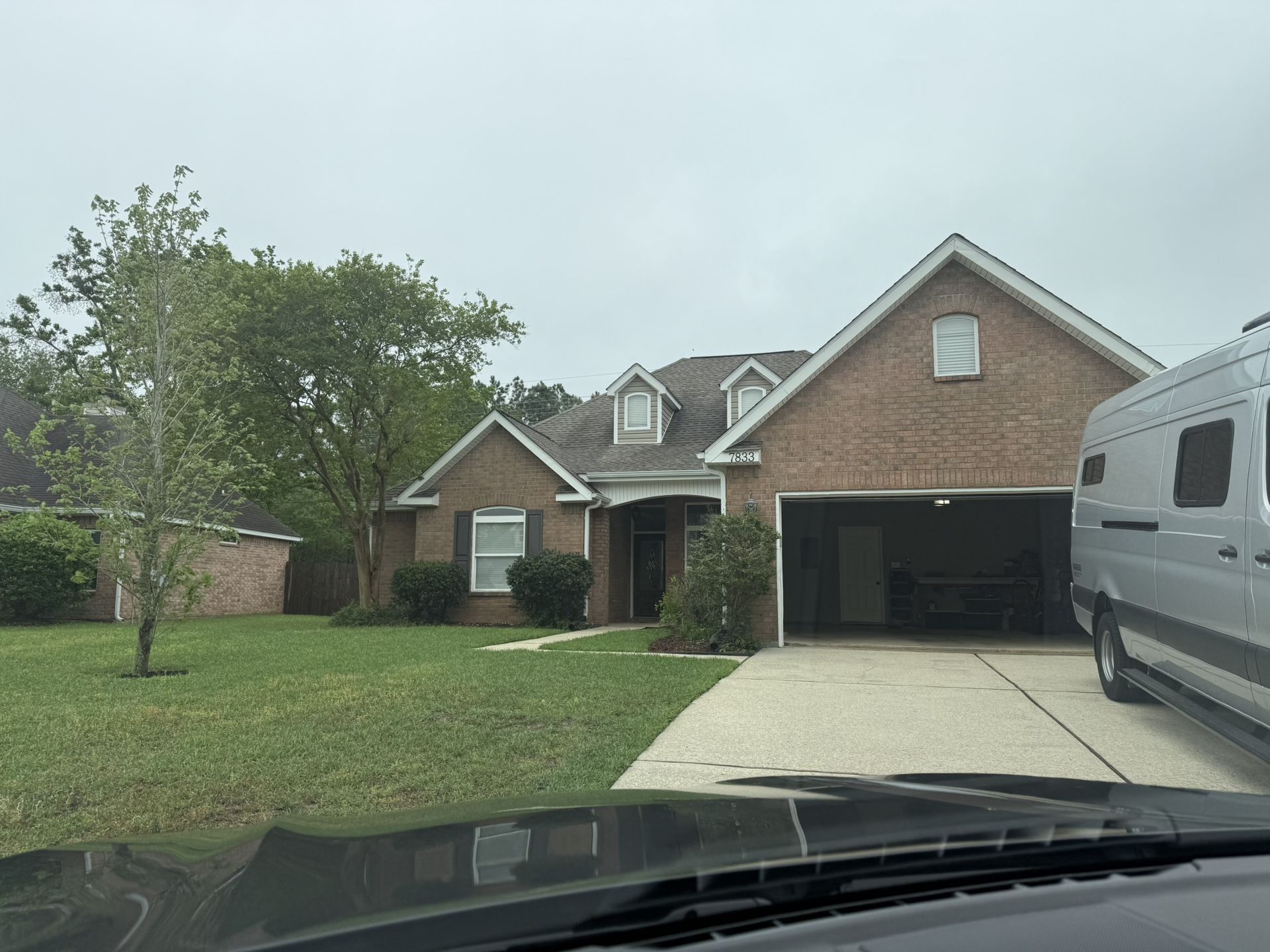4 BDRM 2 BTH ALL BRICK RAMBLER