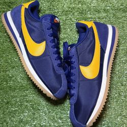 Nike Cortez Michigan Size 5Y