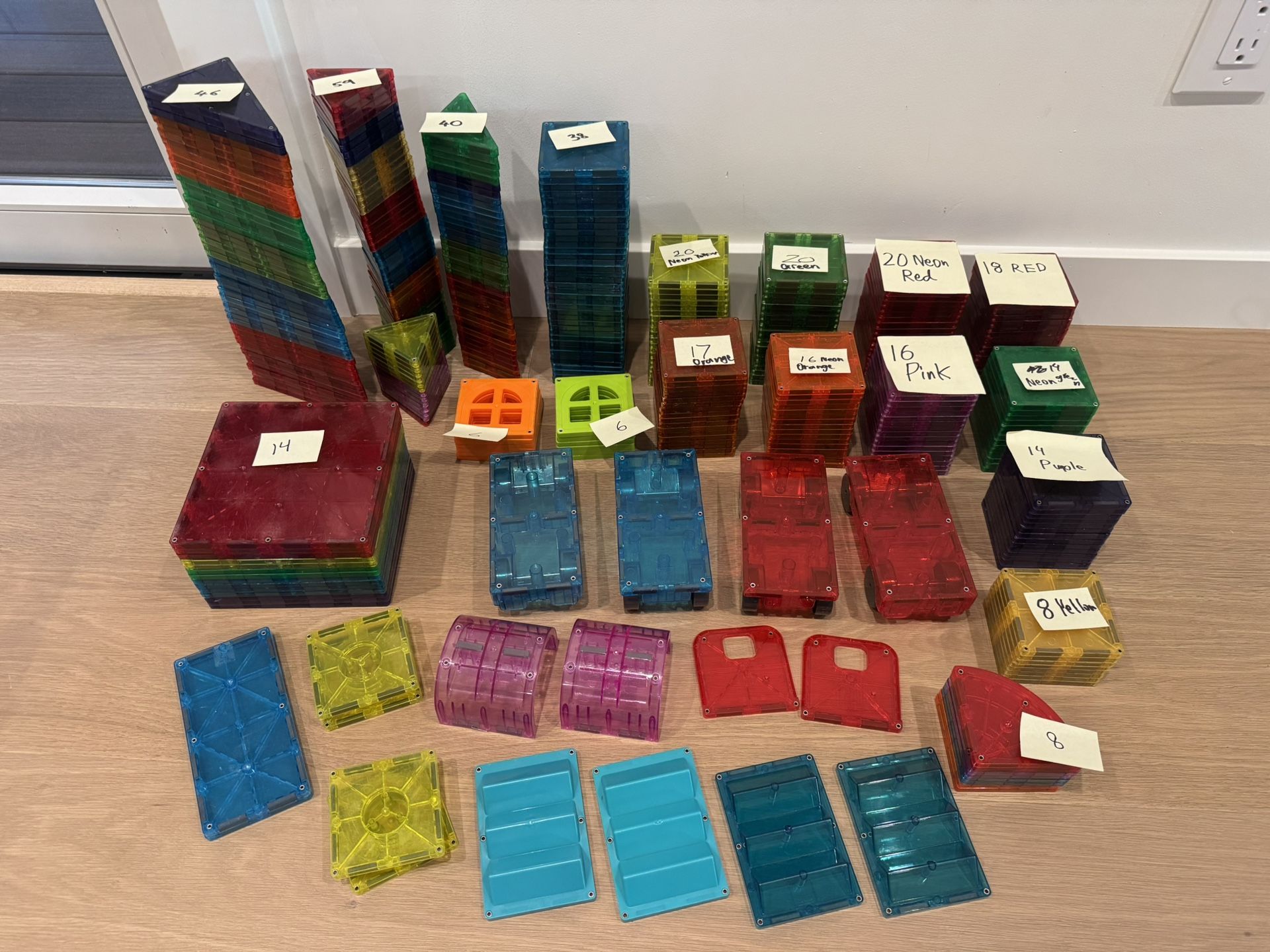 400 Magnatiles Original Magnetic tiles Huge lot