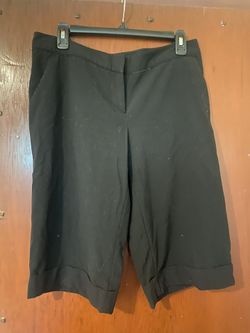 White House Black Market Size 8 Black Business Casual Knee Length Shorts 