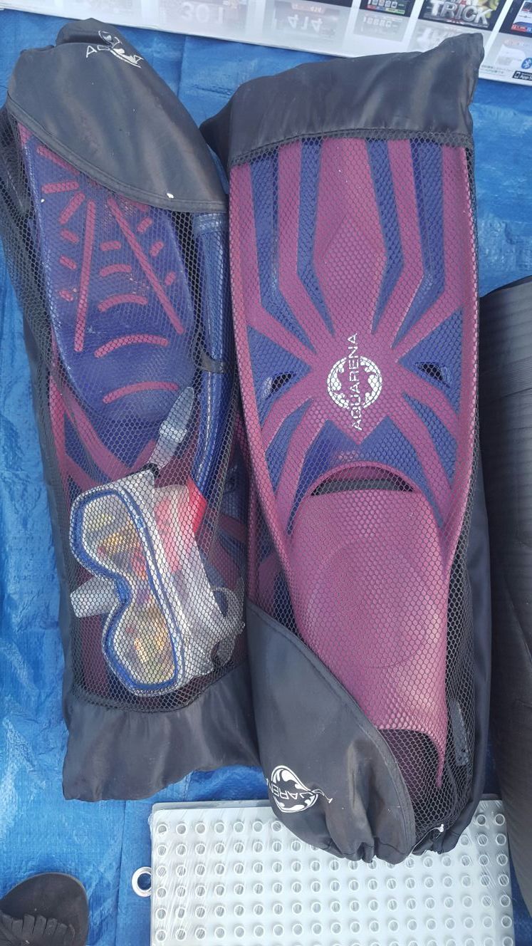 Pink scuba gear brand new 2 left each $25