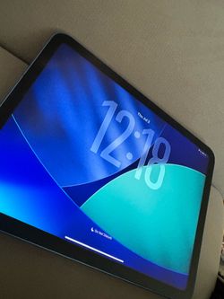 Blue iPad 11, 128 GB,