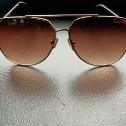 💍 1 Salvatore FERRAGAMO 🕶️ Sunglasses... Value $150