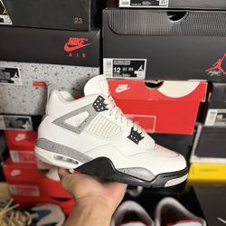 2025 Jordan White Cement 4s size 9 VNDS