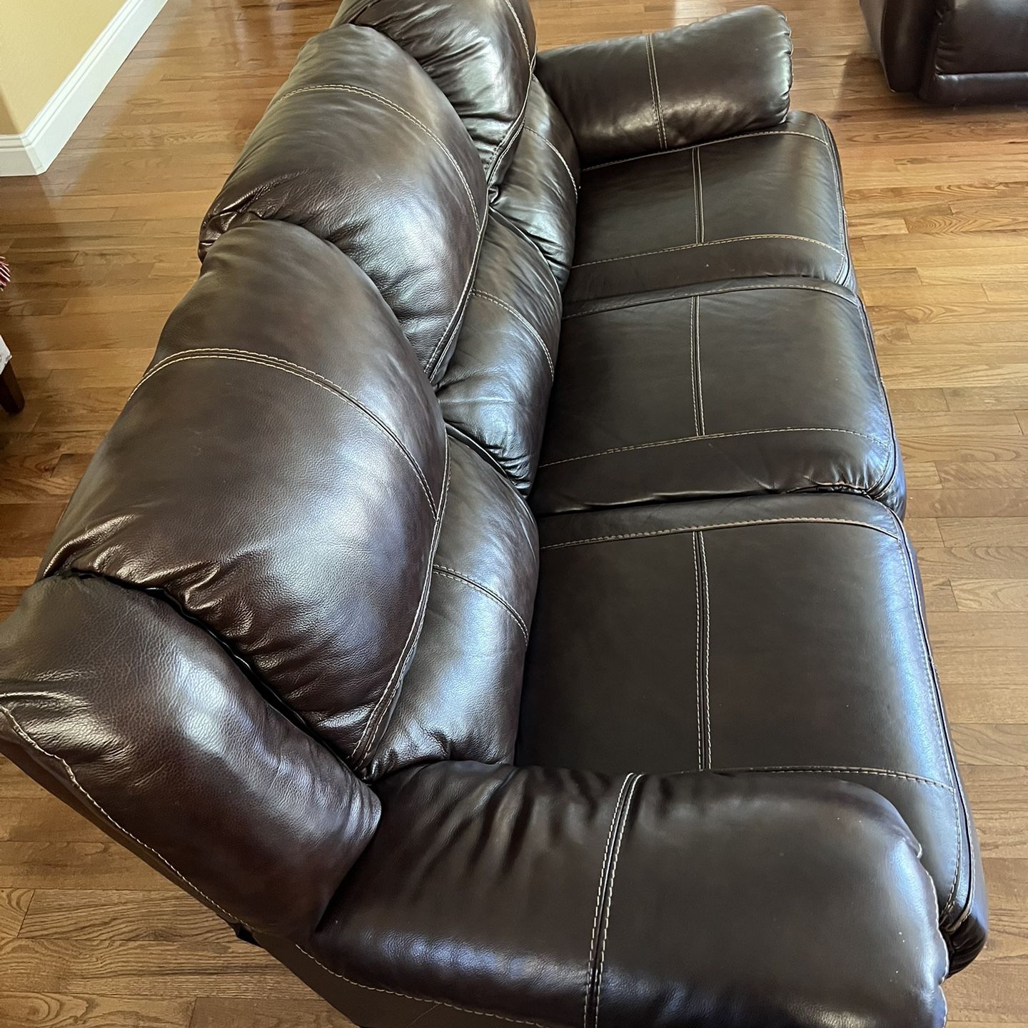 3 Couches -   Brown Leather 2 Sofa And Loveseat  Power Recliner 