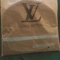 LV BEANIE BRAND NEW 