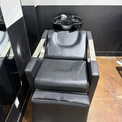 Washbowls! Very comfy & reclinine!