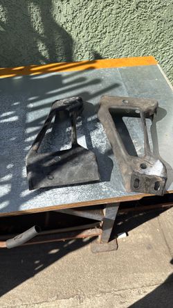 2000 Chevy Silverado rear bumper bracket