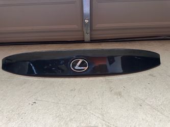 Full carbon fiber spoiler