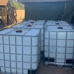 250 Gallon Water Tanks