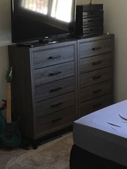 nightstands drawers