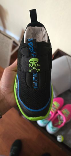 Fila toddler shoe size 11