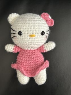 Handmade Crochet Stuffed Hello Kitty 7"