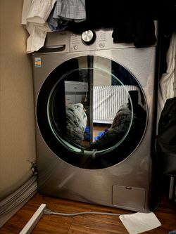 LG 2.4 Cu. Washer and electric dryer combo