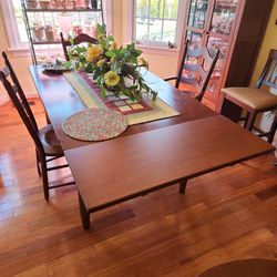 Solid  CHERRY Wood Kitchen/ Dining Table And Chairs