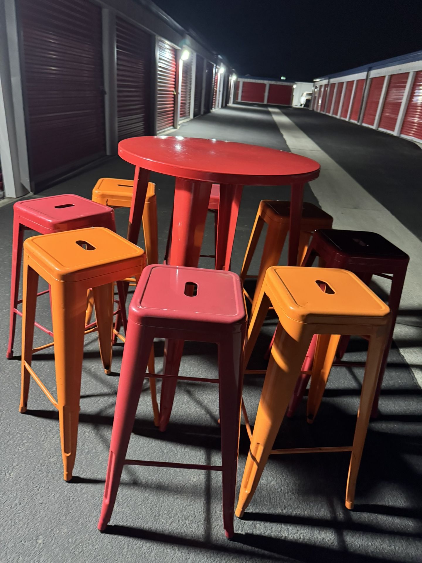 Hight Table Set With 8 Bar Stools / Mesa De Bar Alta Con 8 Sillas