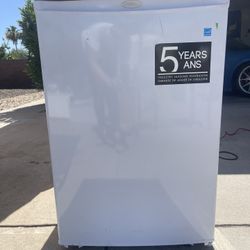 Danby Mini Fridge 