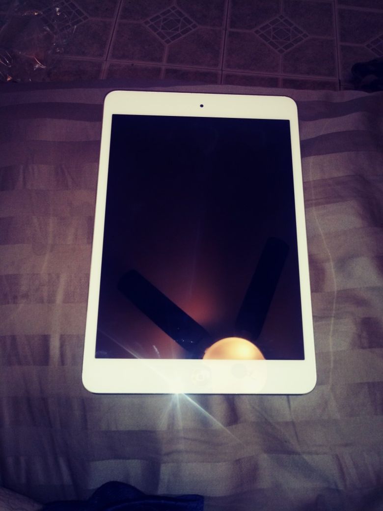 iPad mini w/ Retina display MINT