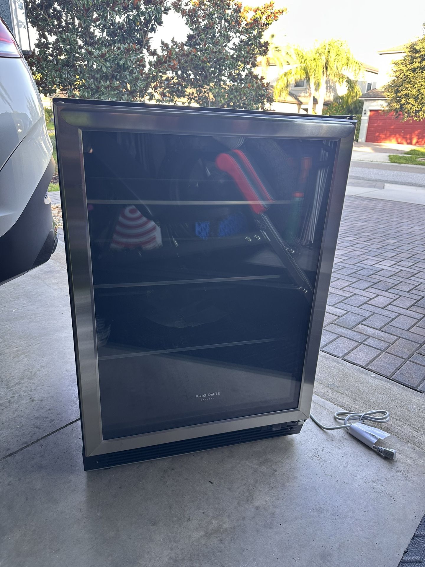 Frigidaire - Gallery 5.3 Cu. Ft. Built-In Beverage Center - Stainless steel