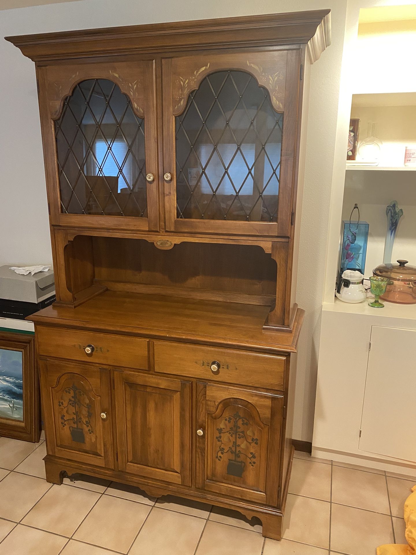 Rare Vintage Hitchcock Hutch Great Condition !