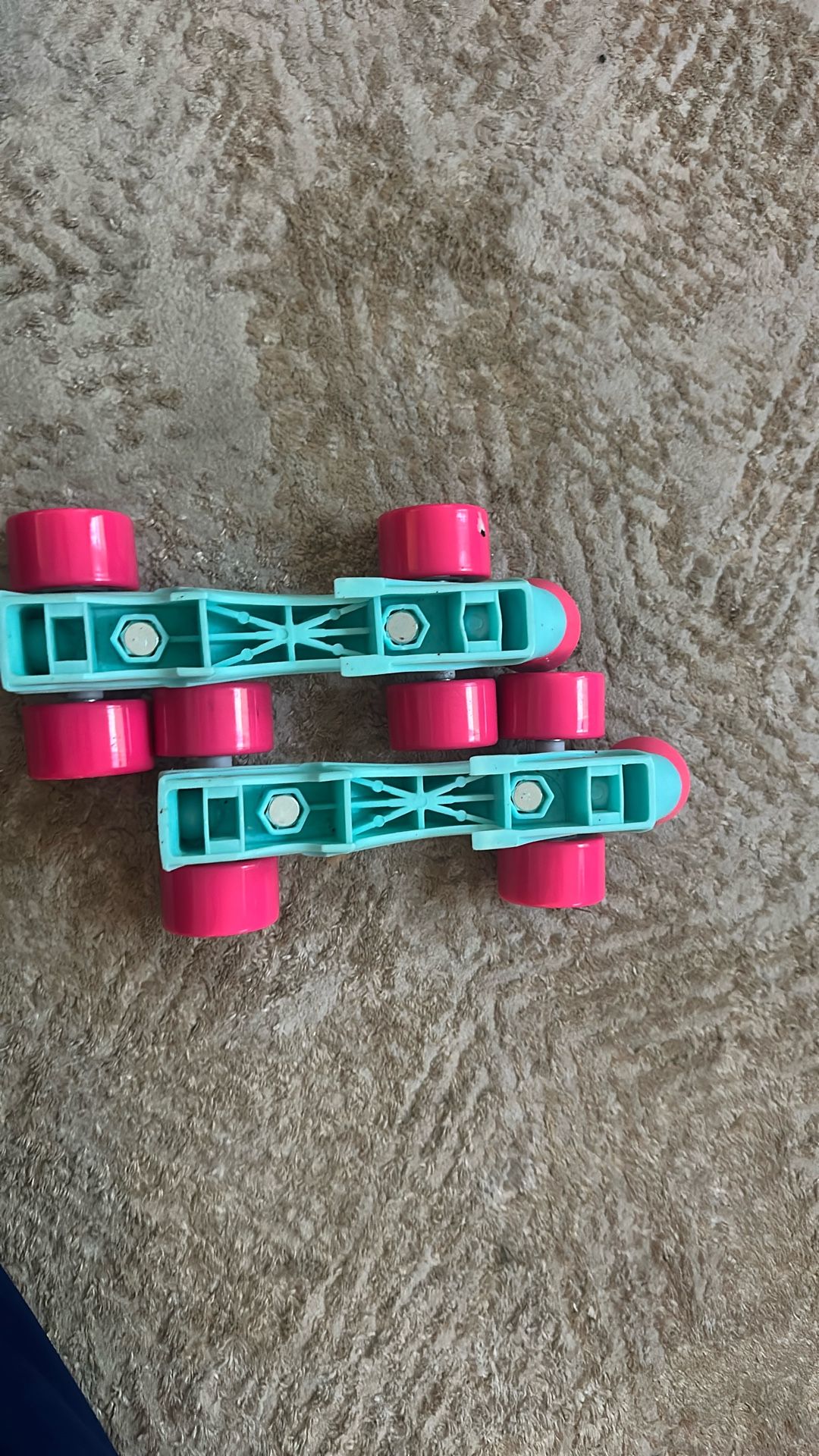 Rollerblades attach to Skates 