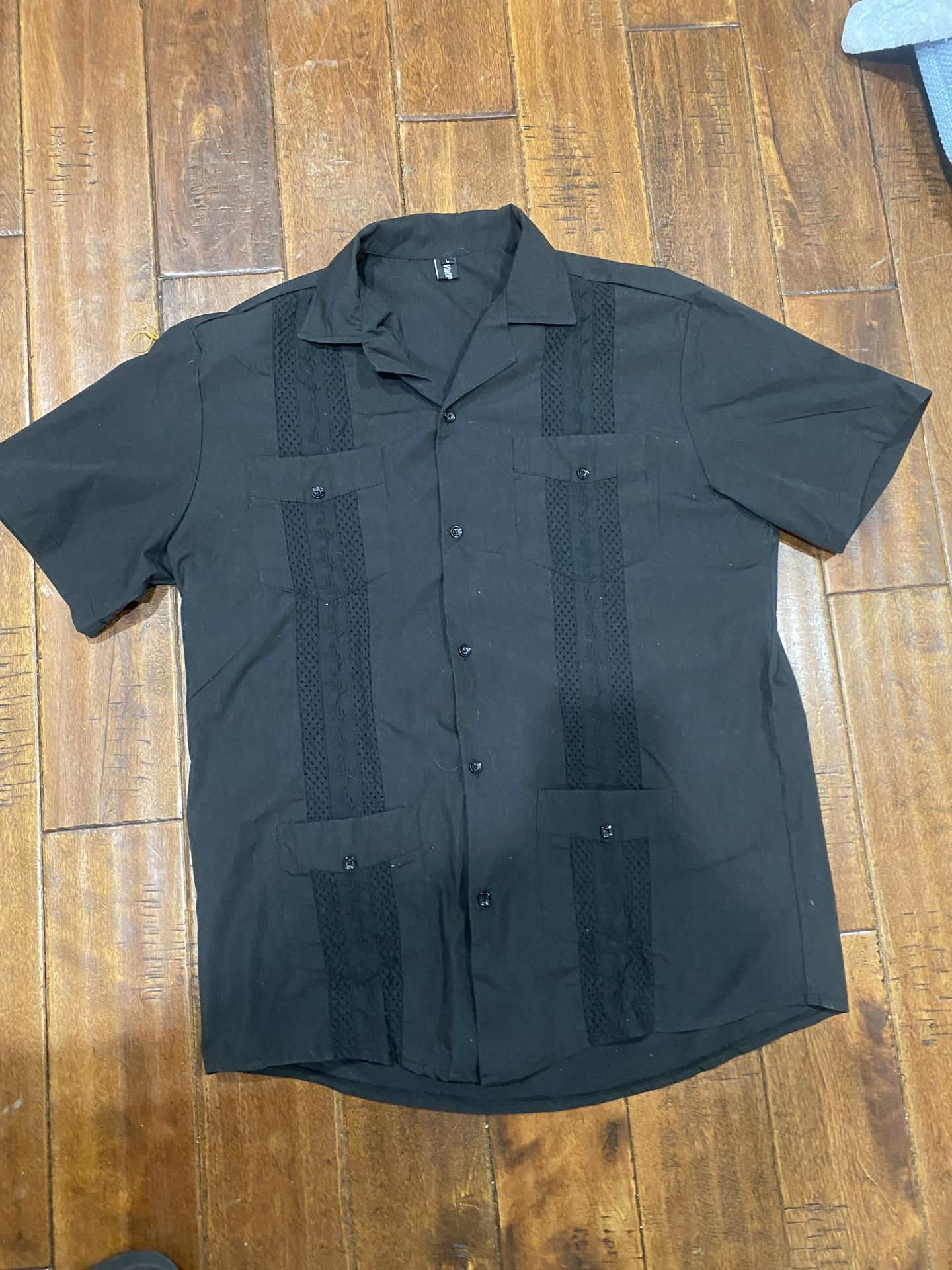 Men’s gray short sleeve button up S