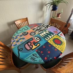 Dinning Table With Chairs