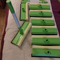 Car Windshield / Squeegee 