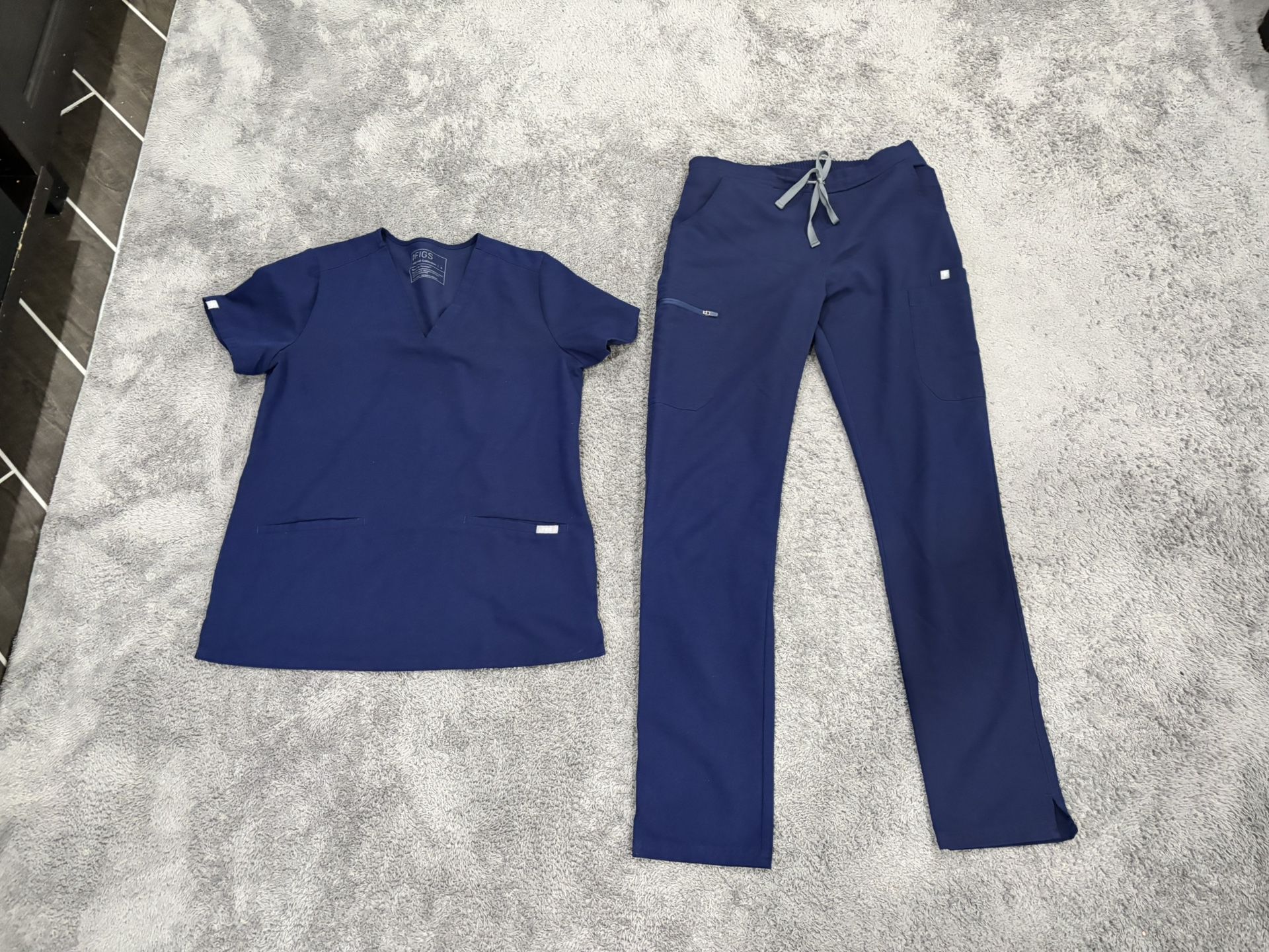 Small FIGS Navy Blue Scrub Set