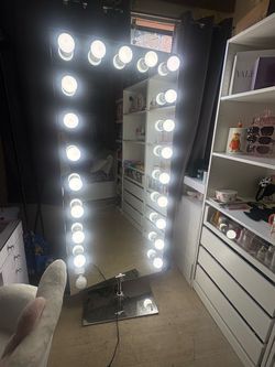 Impressions vanity mirror