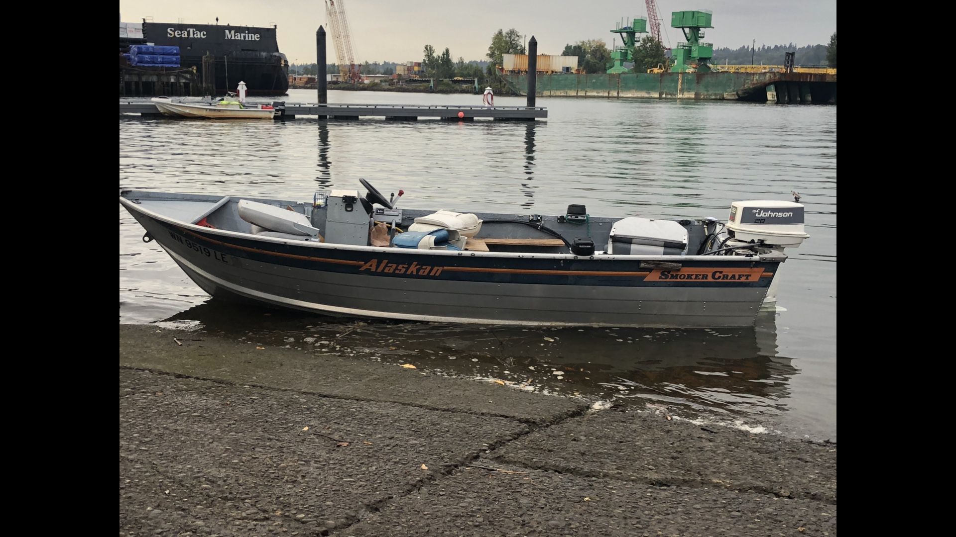 Smoker craft 15’ aluminum boat with Johnson 28 spl