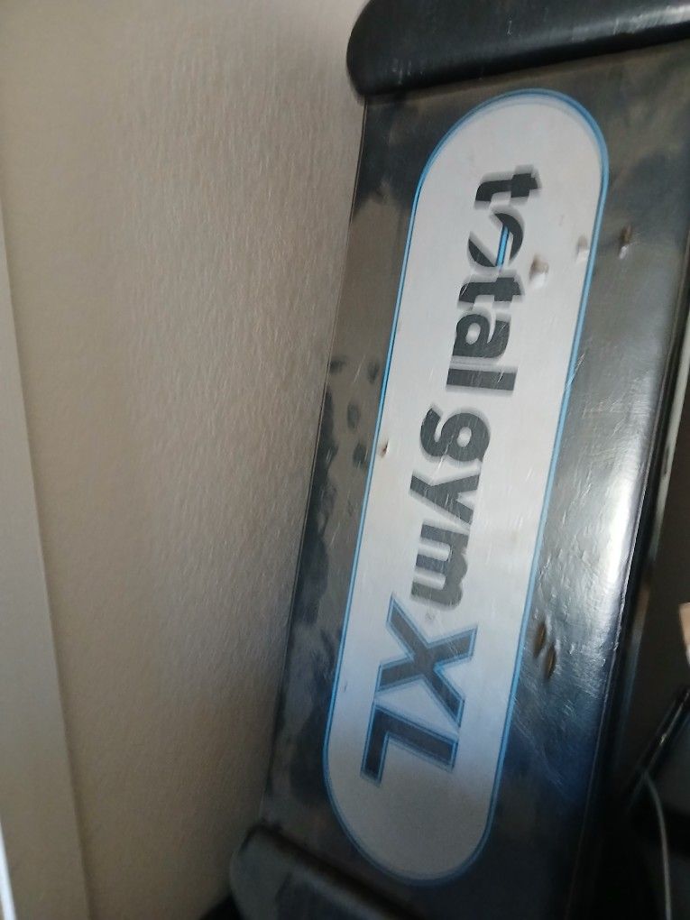 Total Gym XL (Complete With Exercise Cards)