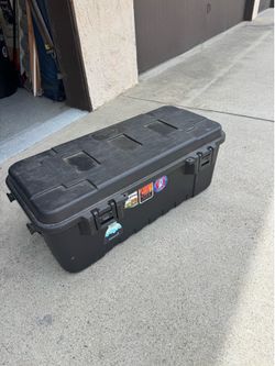 Storage box