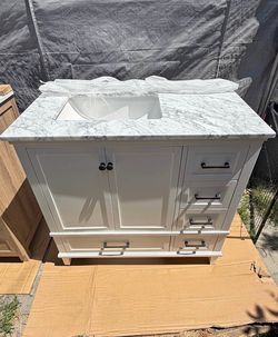 Bathroom vanity sink