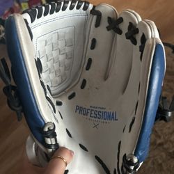 Easton Professional Collection 12.5” FP Glove