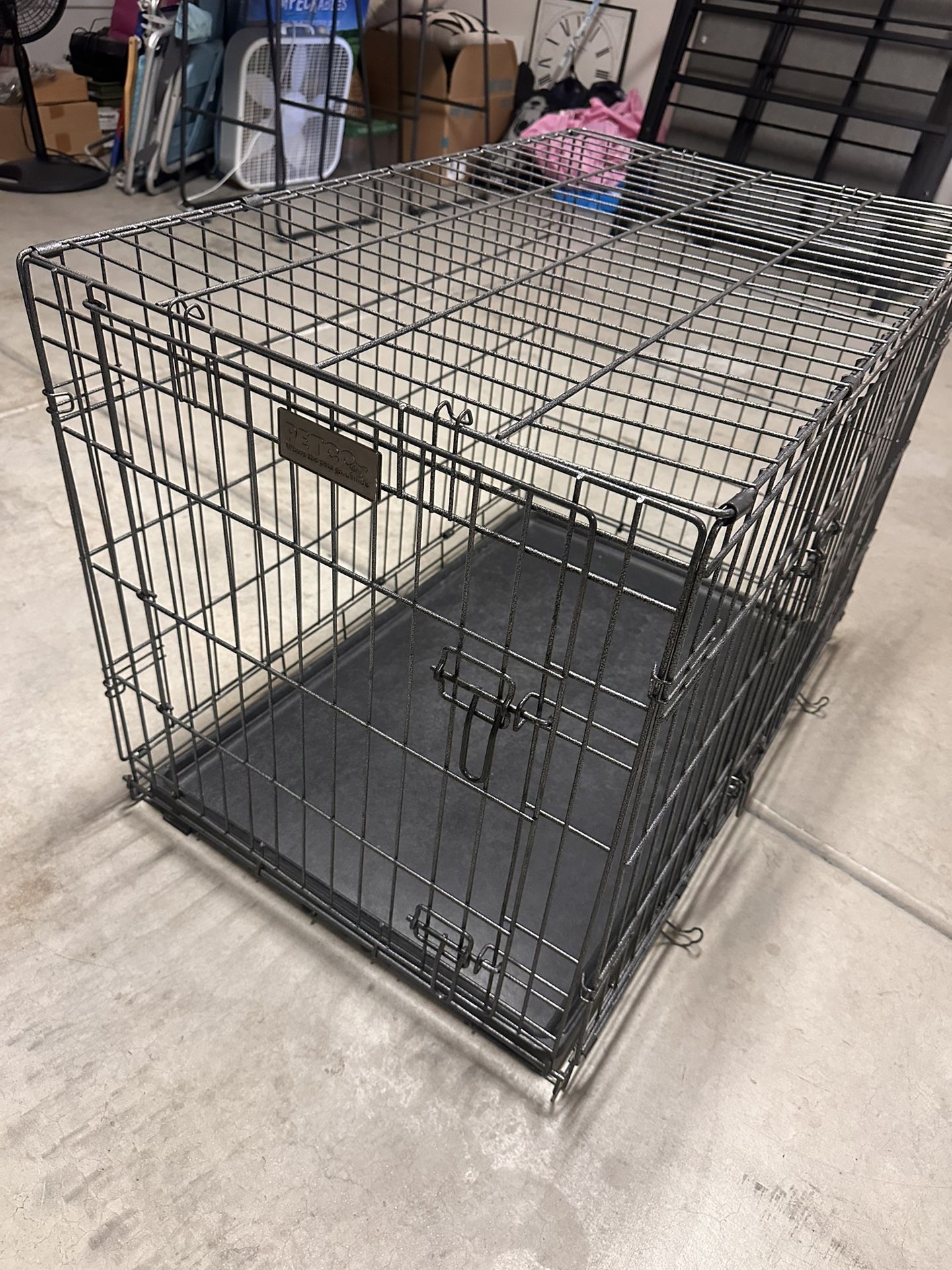 Dog Kennel / Crate