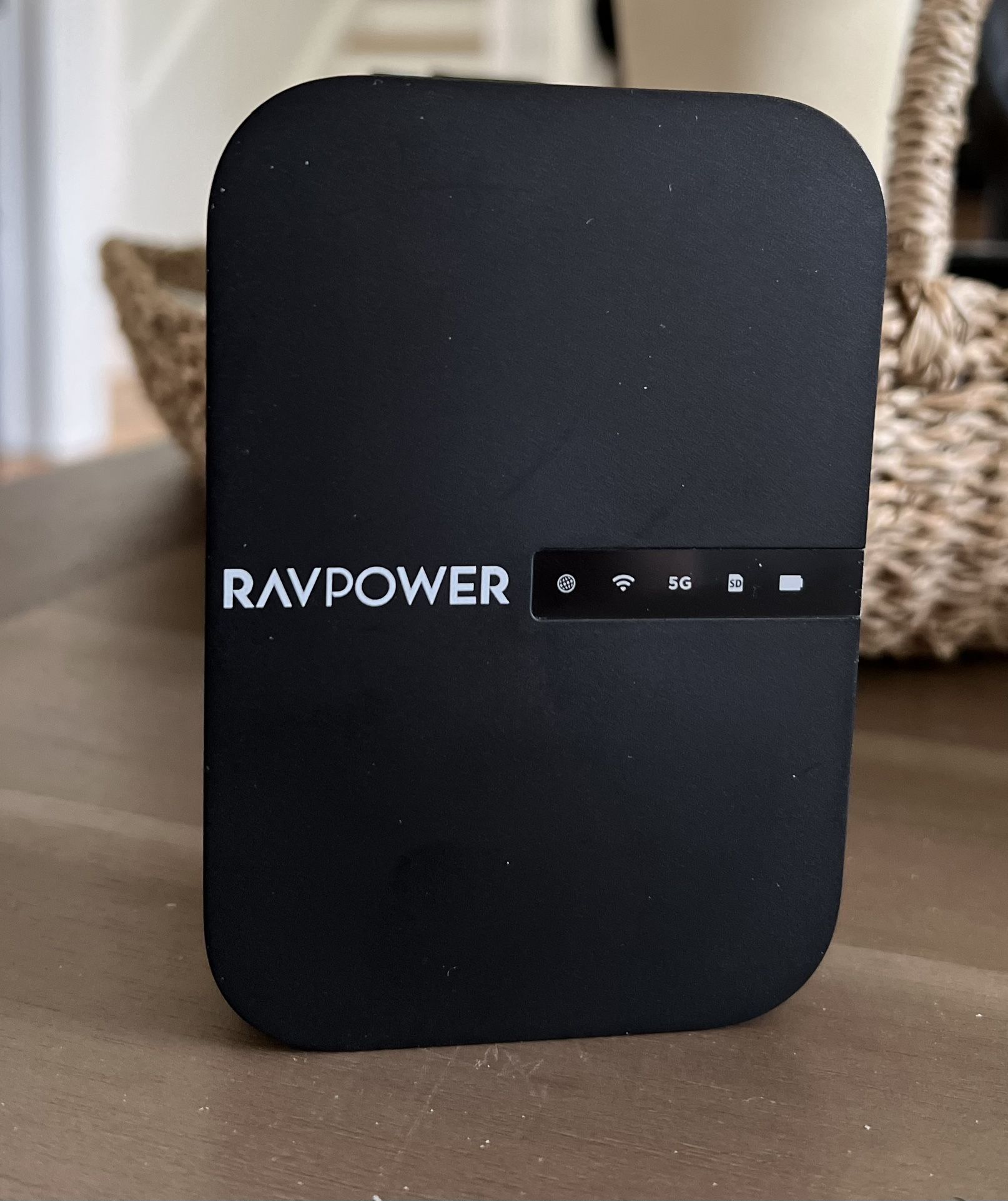 RAVPower FileHub, Wireless Travel Router AC750, Portable SD
