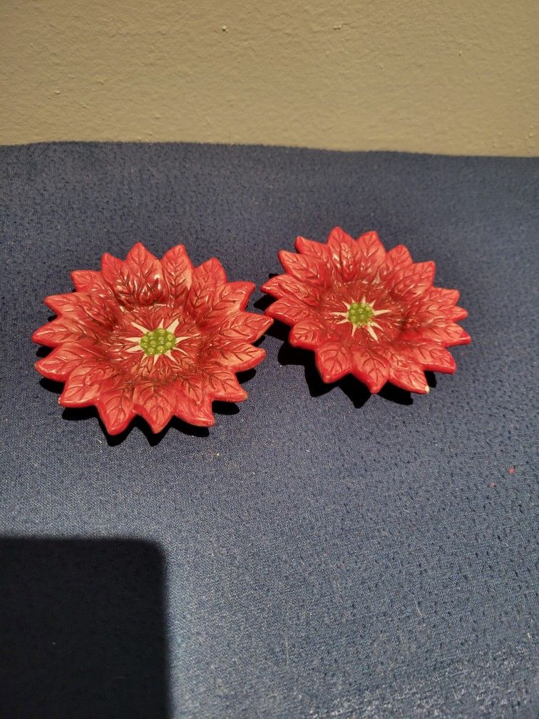 Vintage Hand Painted Poinsettia Jewelry/ Soap/ashtray Dish