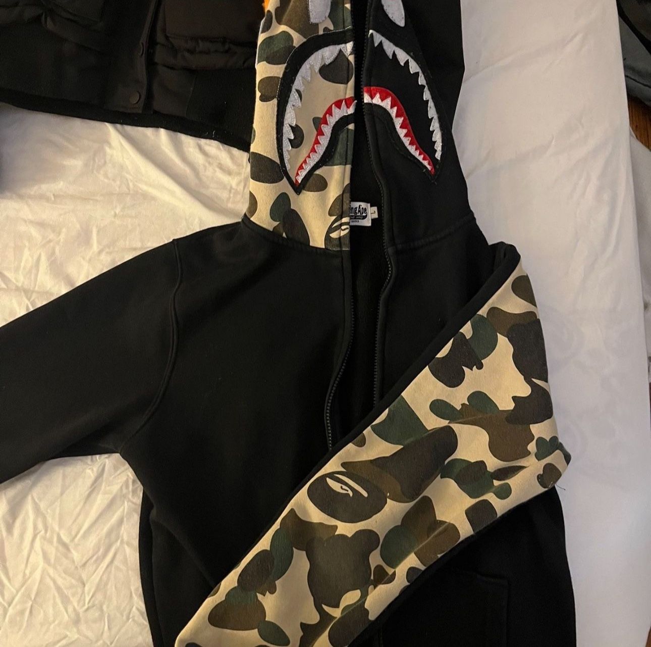 bape zip up