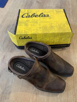Cabala’s Women Size 10 Clog Boot