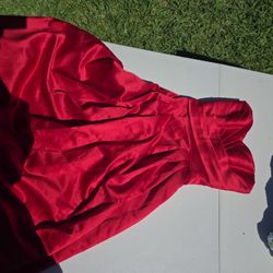 Red Dress. Size 0 David's Bridal 