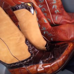 VINTAGE 
DOLAND J PLINER WESTERN BOOTS 
(SIZE 7M NarrowFit)
LIKE NEW 
A RARE FIND IN THIS CONDITION 
$50
PICK UP IN MCKINNEY