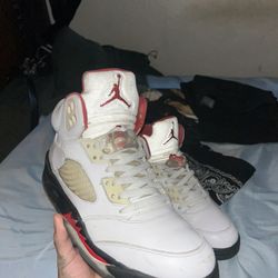 Jordan Retro 5 Fire Red Size 8