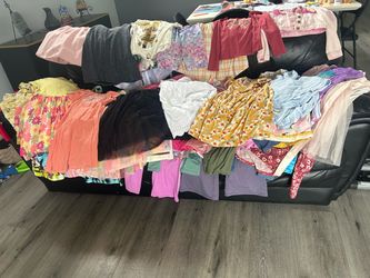 Girls clothes size 6-7 110 pieces