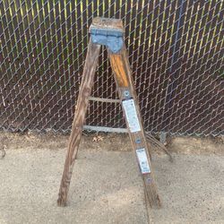 Wooden 3-Step Collapsible Step Ladder
