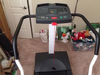 PRECOR 9.25I COMMERCIAL QUALITY TREADMILL for Sale in Midland NC OfferUp