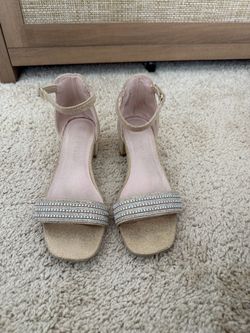 Girls shoes