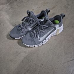 Grey Men's Nike Shoes Size 10