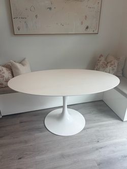 Lippa 60" Oval Dining Table in White