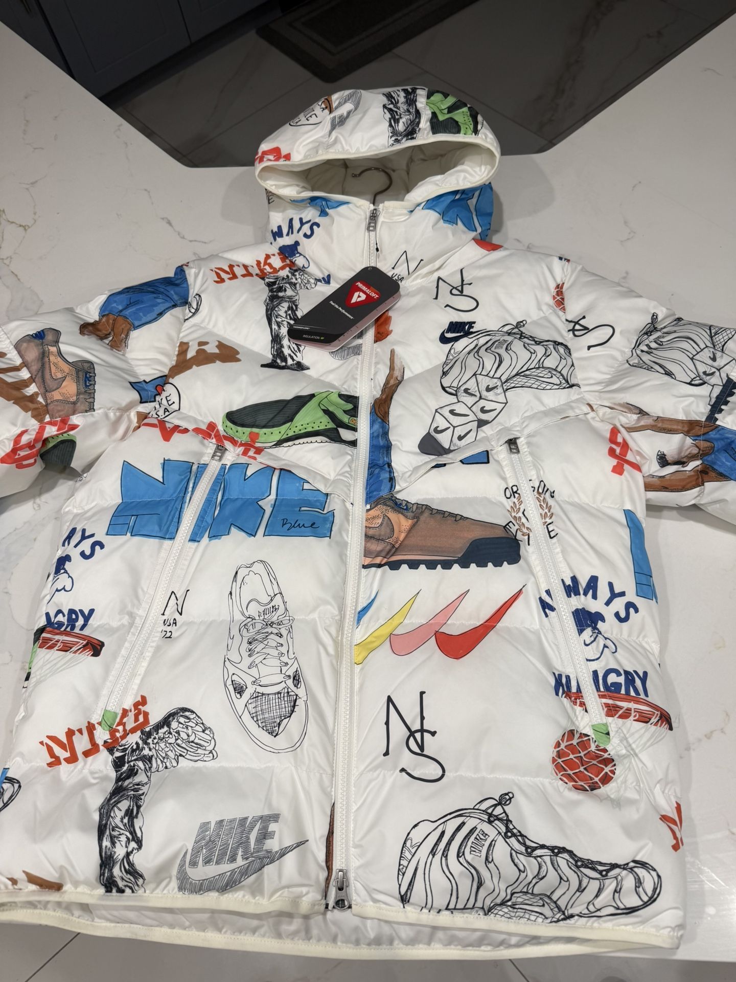 Nike Primaloft Hooded Puffer Jacket Size L *New Condition*$160